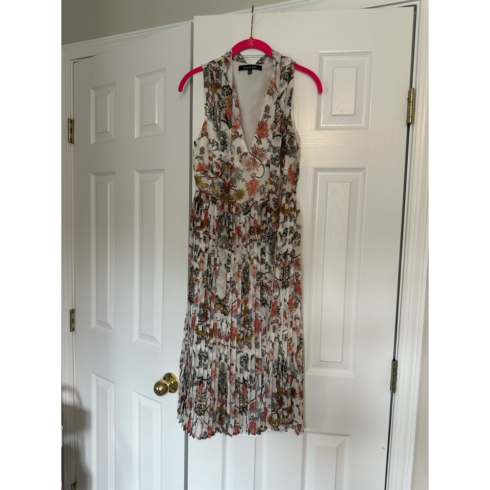 Strut & Bolt Pleated Midi Dress Size Small